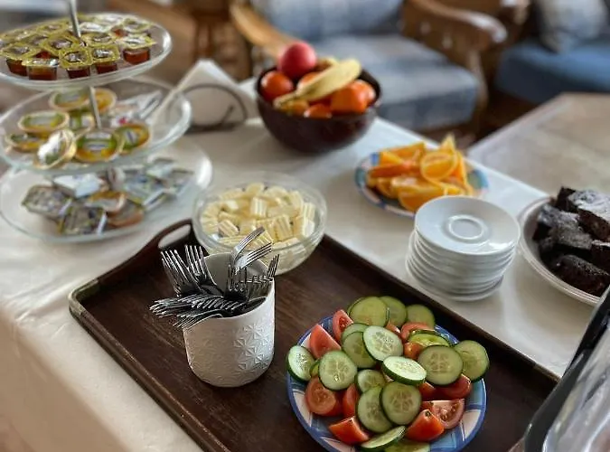 Bouda Na Strani Πανσιόν 3*