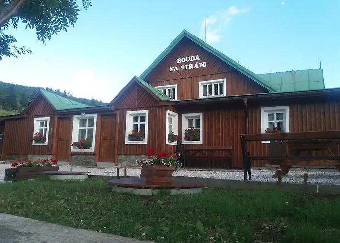 Bouda Na Strani